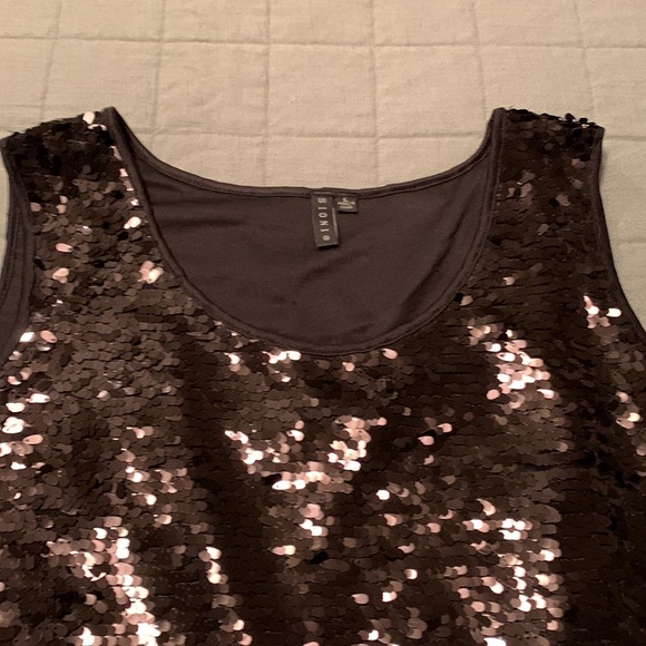 INOIS Sequined Scoop-Neck Tank Top - Picture 5 of 13